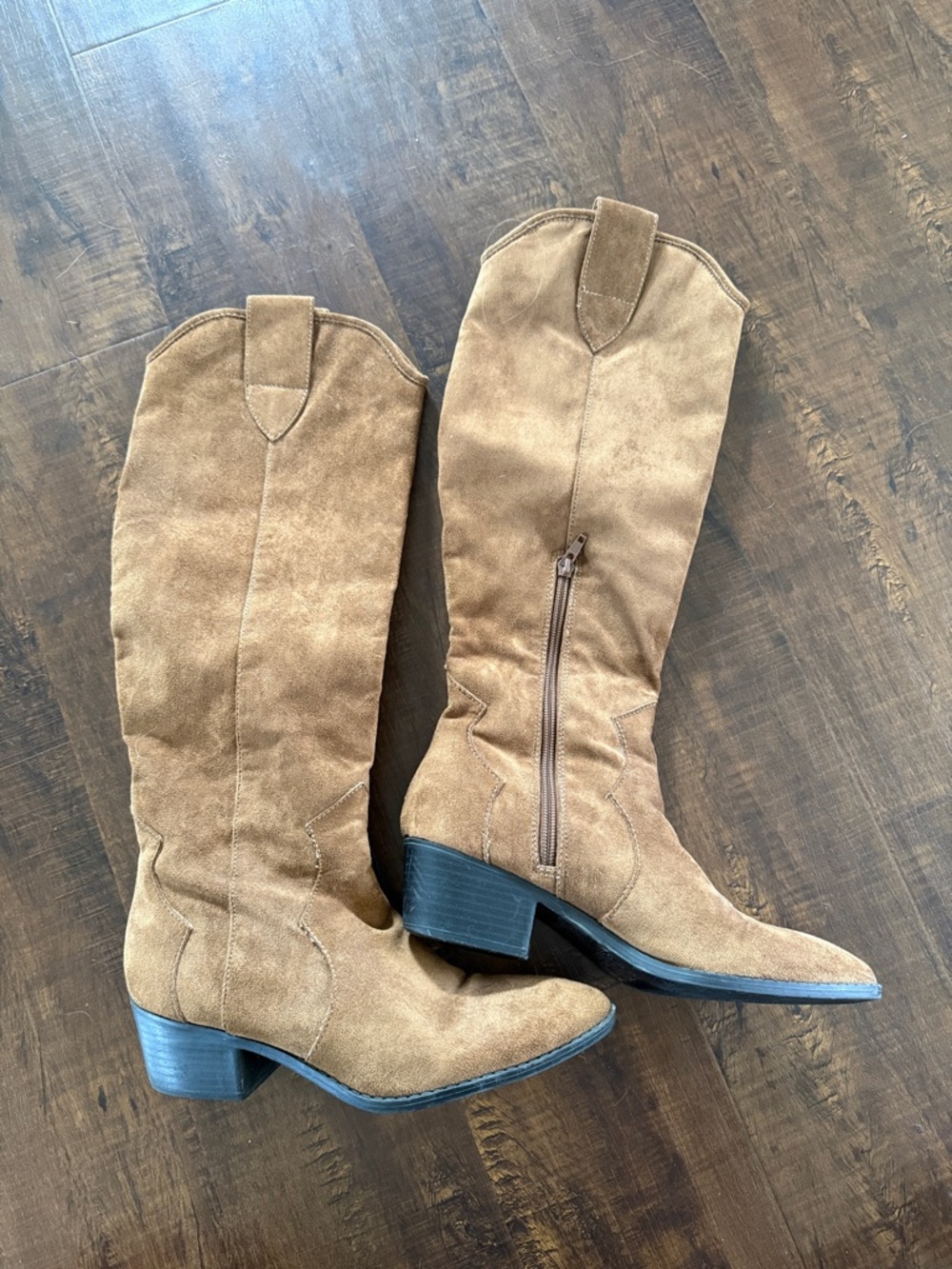 Women’s brown suede cowboy boots